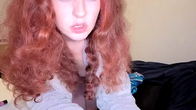 ENGLISHEMILY_69's cam snapshot