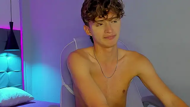 NicolasFerrer18 live sex cam