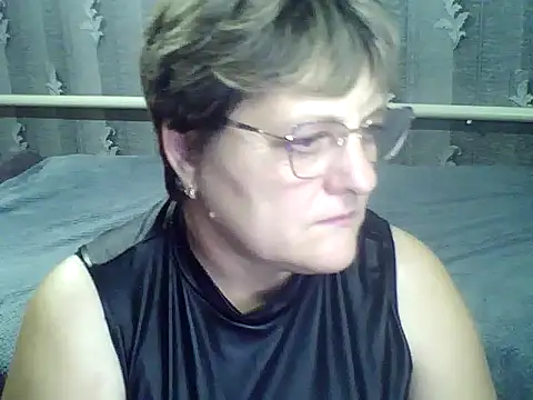 ElzaJewel's cam snapshot