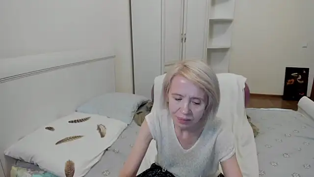 aminalive's cam snapshot