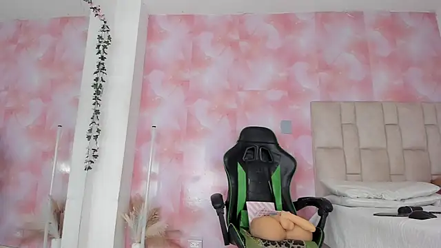 aida_rose_'s cam snapshot