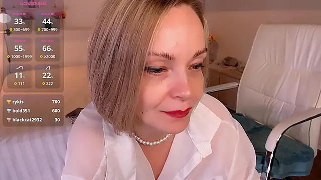 Tilly_Eliot's cam snapshot