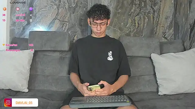 Daviid_laidd live sex cam