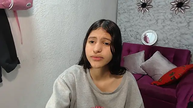 Evagirl69 live sex cam