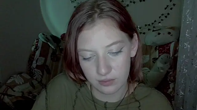 Lily_Ember's cam snapshot