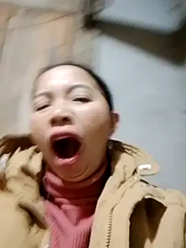 TRIEUTRIEU20's cam snapshot