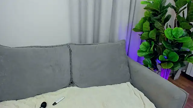 sexyangeloux's cam snapshot