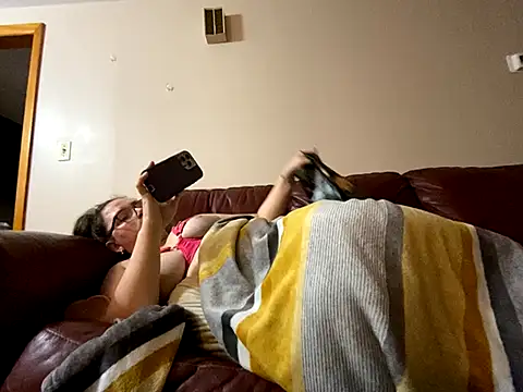 SquirtlegirlygirlmM live sex cam