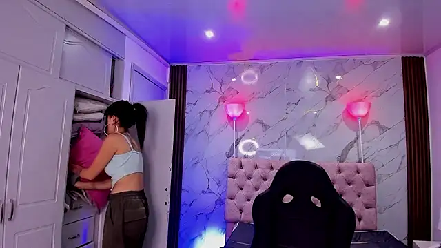 AuroraDiaz's cam snapshot