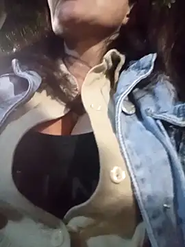 Salome-moon's cam snapshot