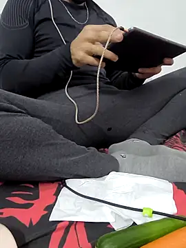 yazin19 live sex cam