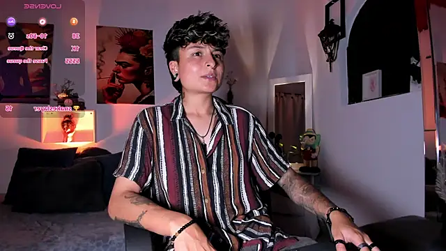 ZuryRamirez_'s cam snapshot