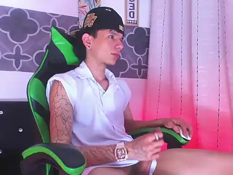 Skinny_batman live sex cam