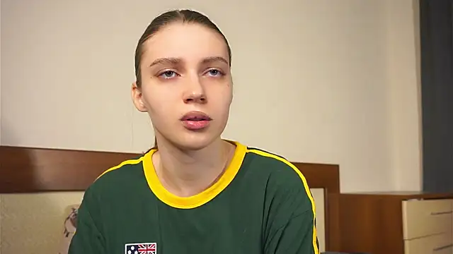 RoslynArcuo's cam snapshot