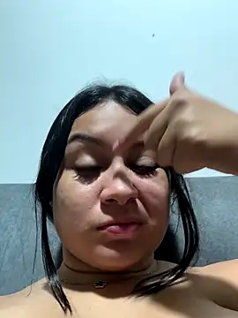 Pretty_Isadora live sex cam