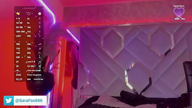 Sara_Foxx1's cam snapshot