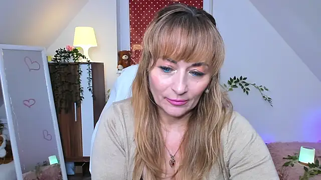 naughtymilane's cam snapshot