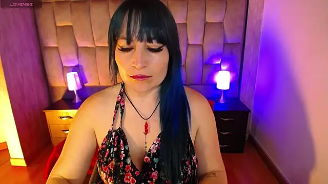 alicia_moom's cam snapshot