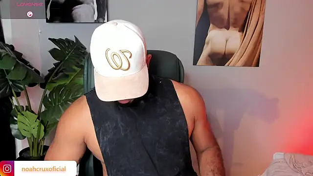 noah_crux live sex cam