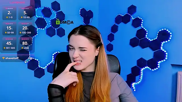 liana_kisses's cam snapshot