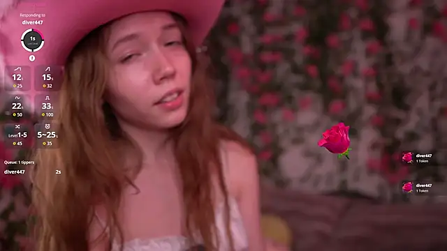 Petite_Polly's cam snapshot