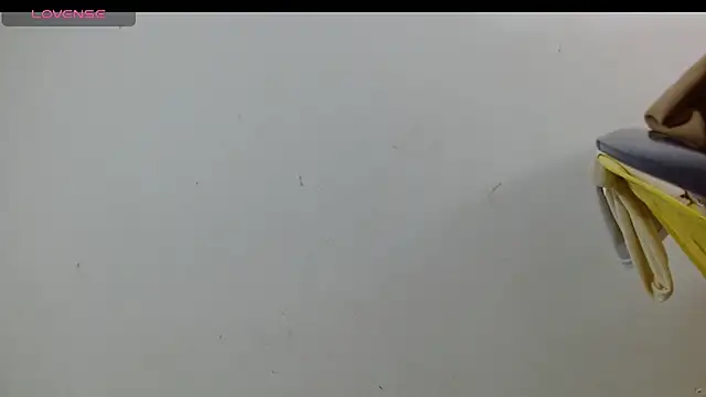 Yourgirl-thaly20 live sex cam