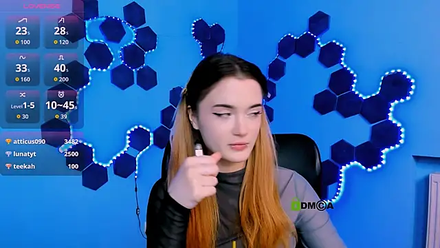 liana_kisses's cam snapshot