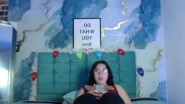 ZoeSinclair_5's cam snapshot