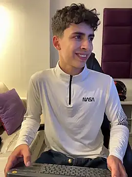 AdrianRinaldi's cam snapshot