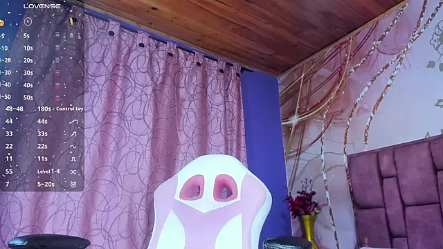 luna_maisonn's cam snapshot