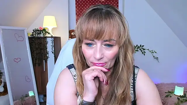 naughtymilane's cam snapshot