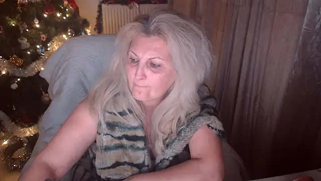 Divineblond's cam snapshot