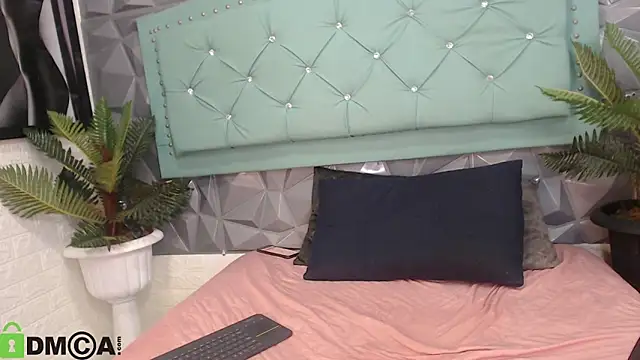 sheyla__ebony's cam snapshot