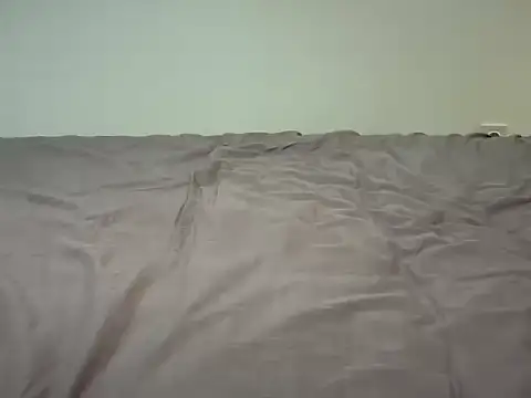 yellow_baby's cam snapshot