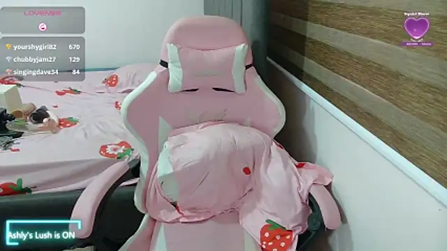 cumwetmebaby's cam snapshot