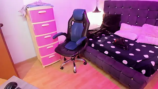 Aliciia_cute1's cam snapshot