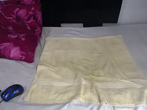 sexysupperboobsyy's cam snapshot