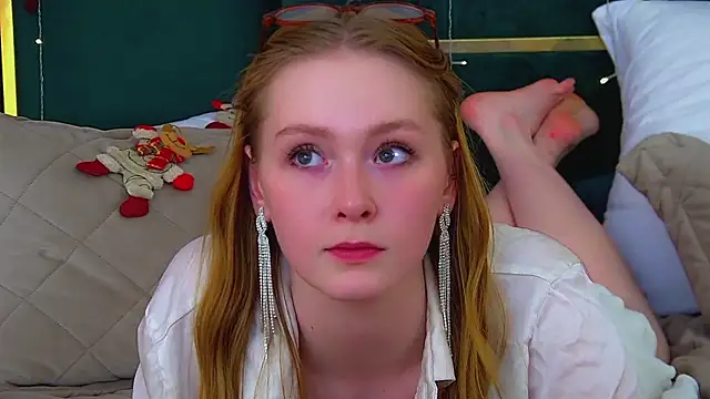 AgataFoxley's cam snapshot