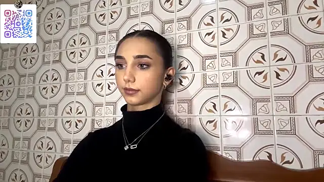 LinaMour's cam snapshot