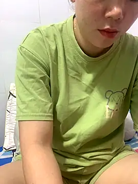 Baby-bigtits's cam snapshot