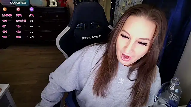 Brooklyn_Bee's cam snapshot