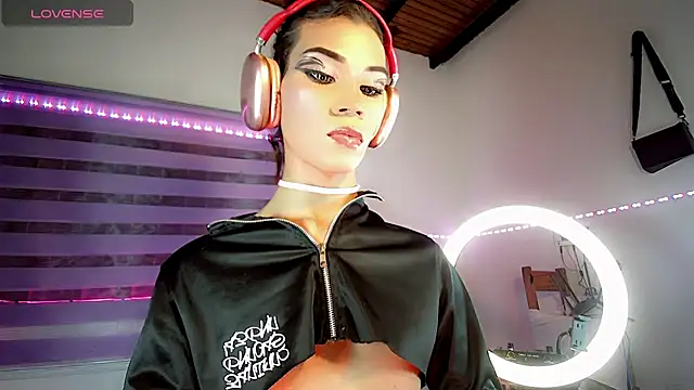 lucyangel_11 live sex cam