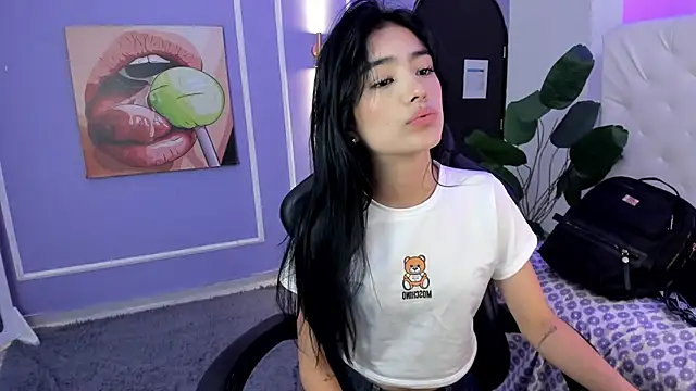 zoerouse_'s cam snapshot