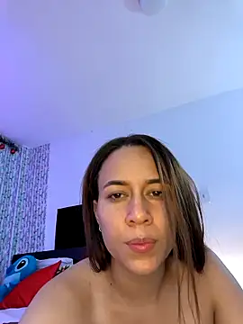 Nanybaker95 live sex cam