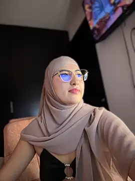 Badra_Abaid's cam snapshot