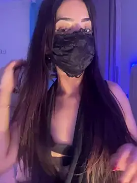 Lola-Bee's cam snapshot