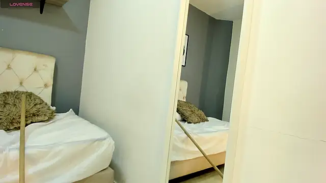 Mia_smith_x1 live sex cam