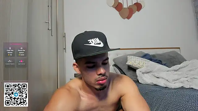 mateoleonee's cam snapshot