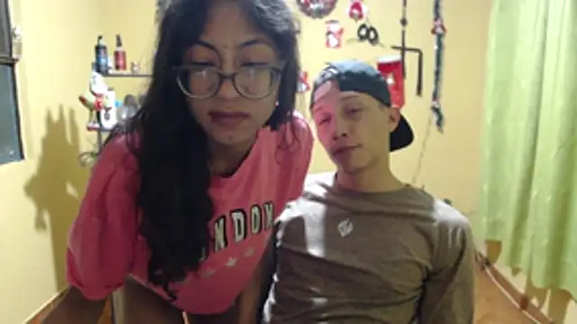 Violet_And_Smith's cam snapshot