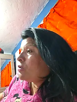 Hanna_Kieran's cam snapshot